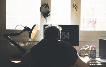 كيفية الربح من بنترست: دليل شامل لتحويل الأفكار المرئية إلى دخل مادي مستمر في 2025