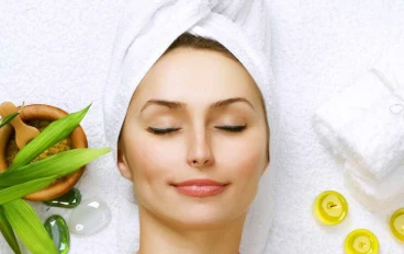 روتين بسيط ومجرب لتفتيح البشرة 3 درجات ونضارتها في أسبوع فقط