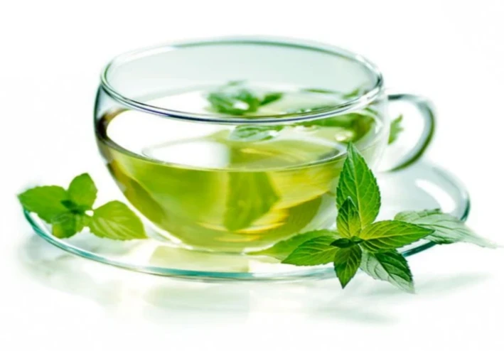 فوائد وأضرار الشاي الأخضر .. "لا تكثروا منه"
