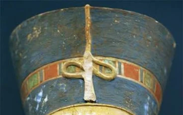 سرقة تمثال رأس نفرتيتي.