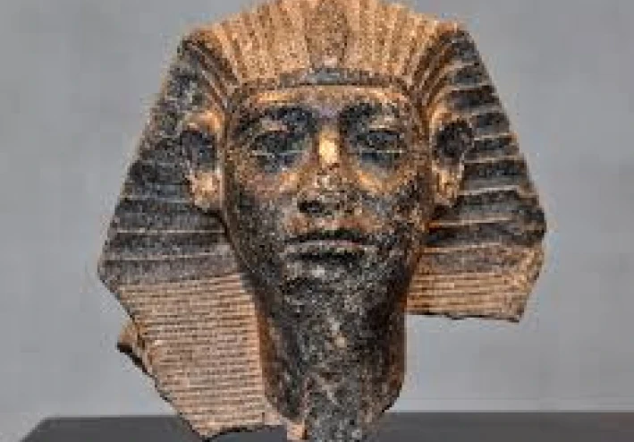 سنوسرت الثالث: الفراعنة العظام في المملكة الوسطى