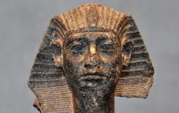 سنوسرت الثالث: الفراعنة العظام في المملكة الوسطى