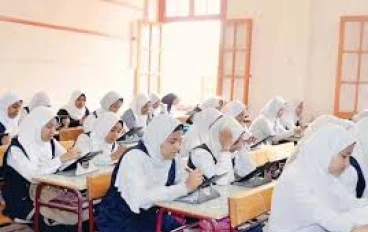 دليل التسجيل الإلكتروني  لاستمارة  طلاب الصف الثالث الإعدادي،   مع خطوات تعبئة الاستمارات والمستندات المطلوبة للرفع، بصياغة واضحة 