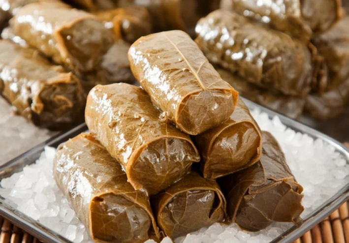 محشى ورق العنب على الطريقة المصرية كيفية عمل اليبرق بأسهل طريقة