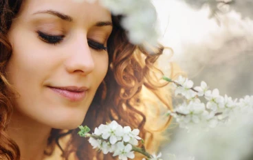 شد البشرة طبيعيًا بعد سن الـ35