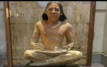 اول كاتب في التاريخ. ( الكاتب حسي-رع)