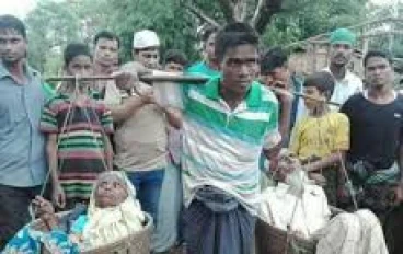 لا يتركهم ولو على حافة الموت: شاب يحمل والديه 160 كيلومتراً ويُعيد تعريف معنى البرّ والرجولة