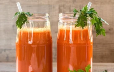 🍵 أفضل 10 مشروبات طبيعية تقوّي المناعة وتحمي جسمك من الأمراض