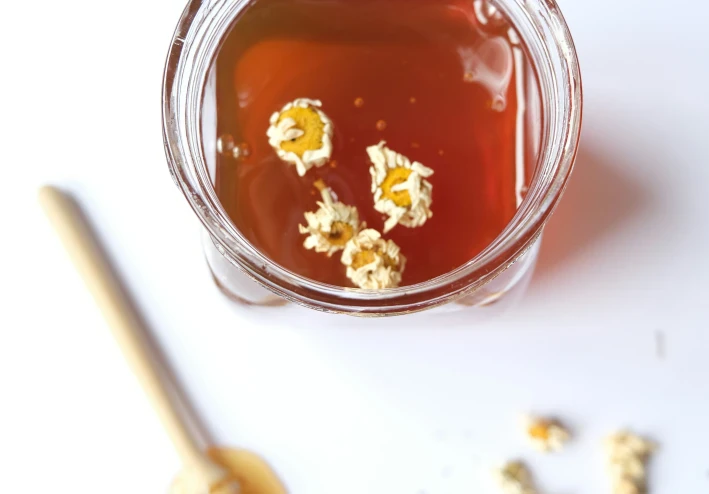 "عسل المانوكا:القوة الشفائية التي تقدمها الطبيعة في ملاعق صغيرة"