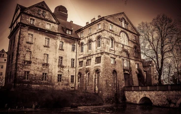 قصة: عمارة رقم 9 ( باب لا يفتح)