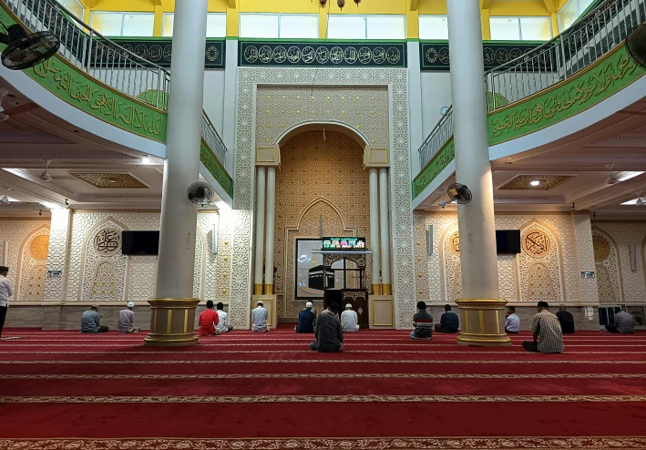 الدين الإسلامي رسالة تجمع بين الإيمان والأخلاق والعبادة