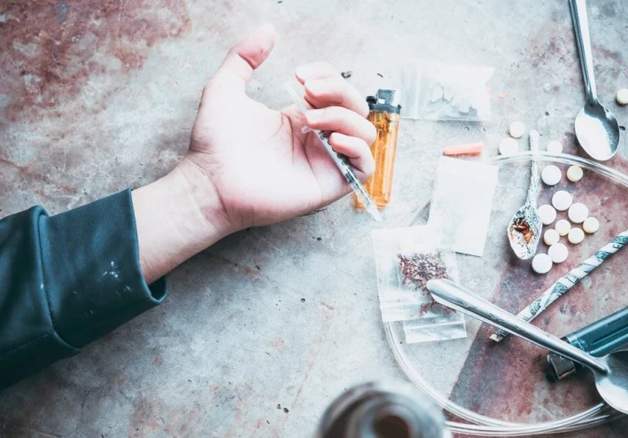 الإدمان ليس ضعفا..بل مرض يحتاج إلى علاج