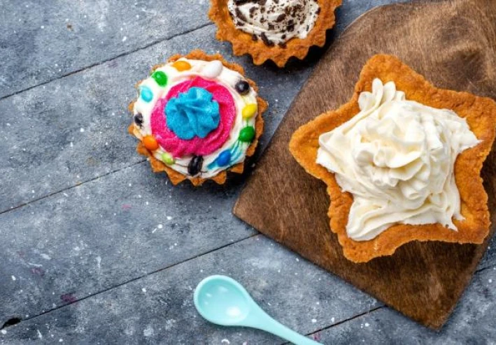 🧁✨ طريقة عمل كريمة الزبدة الروسية — قوام ناعم وثبات مثالي لتزيين الكيك