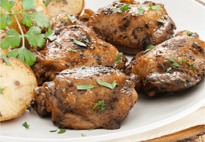 🍗🍋 طريقة عمل أفخاذ الدجاج بالفلفل والليمون — وصفة شهية بطعم منعش