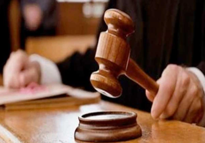 محاكمة البلوجر «شاكر محظور» تتصدر مواقع التواصل الاجتماعي