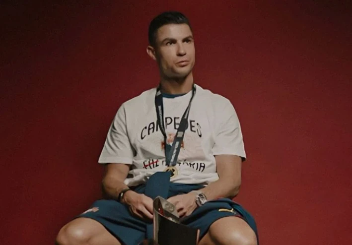 قصة حياة الاسطورة : كريستيانو رونالدو