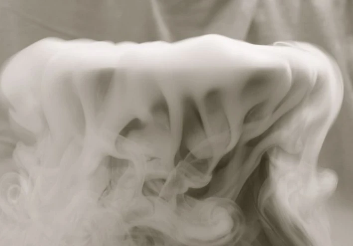 كل ما تريد معرفته عن النيتروجين السائل: التعريف والاستخدامات وأهم الاحتياطات