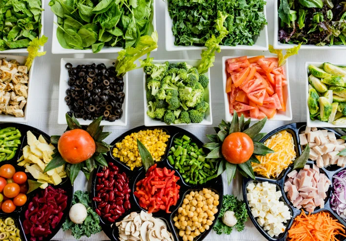 دليلك البسيط للتغذية الصحية: خطوات صغيرة لصحة أكبر