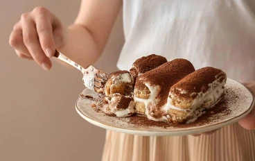 الوصفة الأصلية لعمل حلوى تيراميسو الايطالية بمكونات موجودة في كل منزل