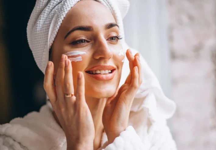 العناية بالبشرة في 3 خطوات فقط.. أحصلي علي بشرة ناعمة ياست العرايس