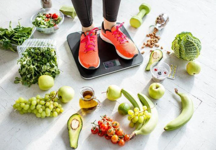 لا تنتظري الصيف.. الشتاء فرصتكِ الذهبية لحرق الدهون: نظام غذائي سحري يحول جسمكِ لماكينة حرق!