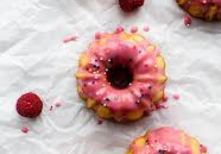 🍰 ميني باوند كيك فانيليا وصفة منزلية سهلة بطعم غني وقوام ناعم 🍦☕