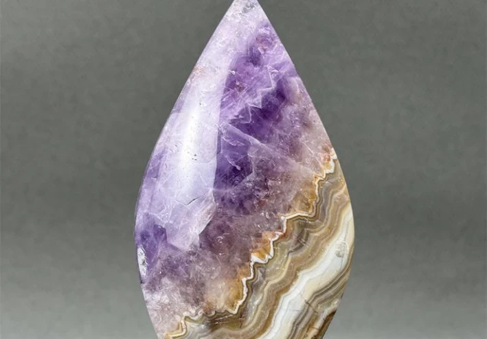 الجمشت… سحر اللون البنفسجي وهدوء الروح