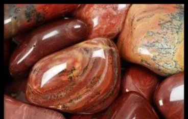 الغارنيت… الحجر الأحمر الملكي