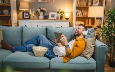 متجر NEY11 – دليلك الكامل لاختيار اشتراك IPTV عالي الجودة