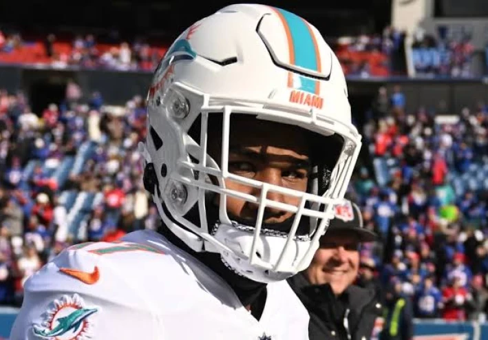 vs. Bills Dolphins’ Jaylen Waddle roasted for inexcusable drop early vs. Bills Do
