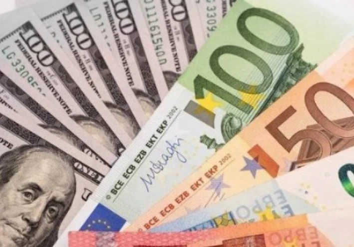 تحديث يومي.. أسعار العملات الأجنبية والعربية مقابل الجنيه المصري اليوم الاثنين 12 يناير 2026