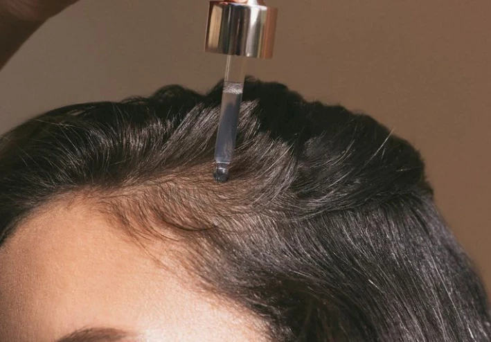 اهميه الزيوت للشعر الجاف و المقصف