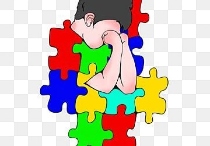 🎭 إزاي أعرف إن ابني عنده توحد؟ علامات بدري كل أم لازم تاخد بالها منها