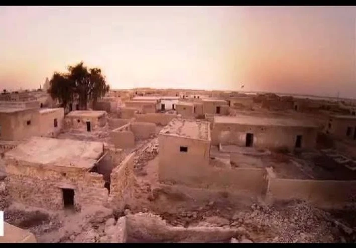 ظل في وسط القرية