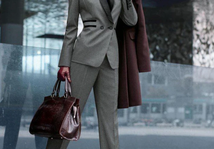 الأناقة و الموضة: لماذا يُؤخذ بعض الناس على محمل الجد من أول نظرة؟