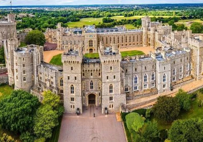 قلعة وندسور في إنجلترا