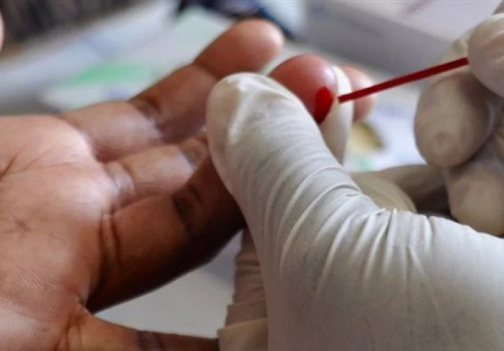 يمكن لوخز الإصبع وبضع قطرات من الدم اكتشاف مرض الزهايمر