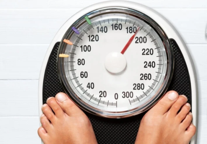 السمنة تسرع ثلاثة مؤشرات حيوية للدم مرتبطة بمرض الزهايمر