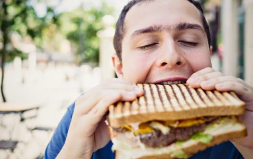  "لا يوجد طعام محدد سيعوض عن مستوى الإجهاد الذي تتم إدارته بشكل سيئ"