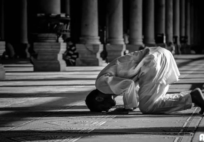 سجدة واحدة في جوف الليل… قلبت حياتي رأسًا على عقب