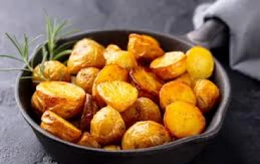  رقائق البطاطس أو الزيتون: المعركة بين قنبلة السعرات الحرارية والملح و 'أوزمبيك البار'