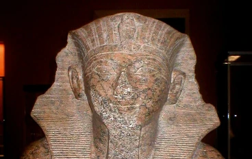 الملك تحتمس الرابع: صاحب «لوحة الحلم» وملك السلام النسبي