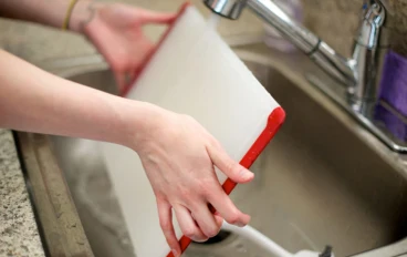  منظفات المطبخ يمكن أن تدمر عملية الهضم والميكروبات المعوية لديك»