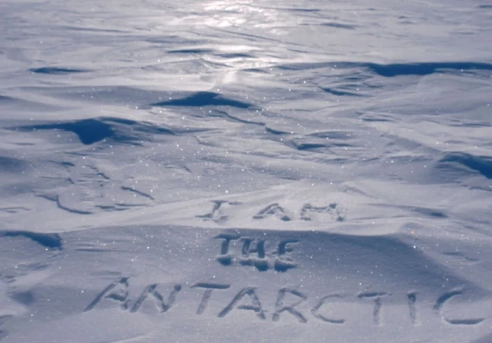 ماذا تخفي القاره المتجمدة ؟