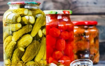  "يجب أن يكون إلزاميا تناول المخللات والمخللات في الخل في كل وجبة"