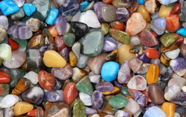 الأحجار الكريمة في 2026: .. رحلة في عالم التوازن الطاقي والتشافي