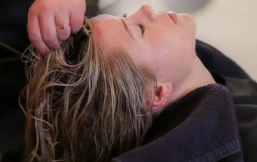 أسرار تلوين الشعر: شعر نحاسي يدوم نفسا وشعرا رماديا مصبوغا في وقت سريع