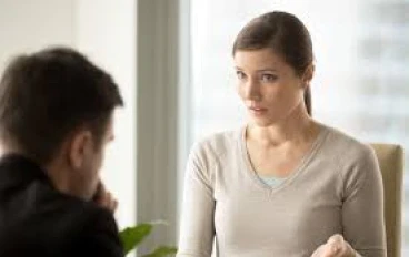   "يمكن أن ننجذب إلى شخص ما دون أن يعني ذلك أن علاقتنا في خطر"