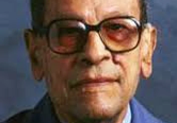 نجيب محفوظ: رائد الرواية العربية ومرآة المجتمع المصري