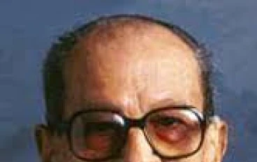 نجيب محفوظ: رائد الرواية العربية ومرآة المجتمع المصري